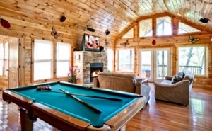 Above the Clouds Vacation Cabin Rental